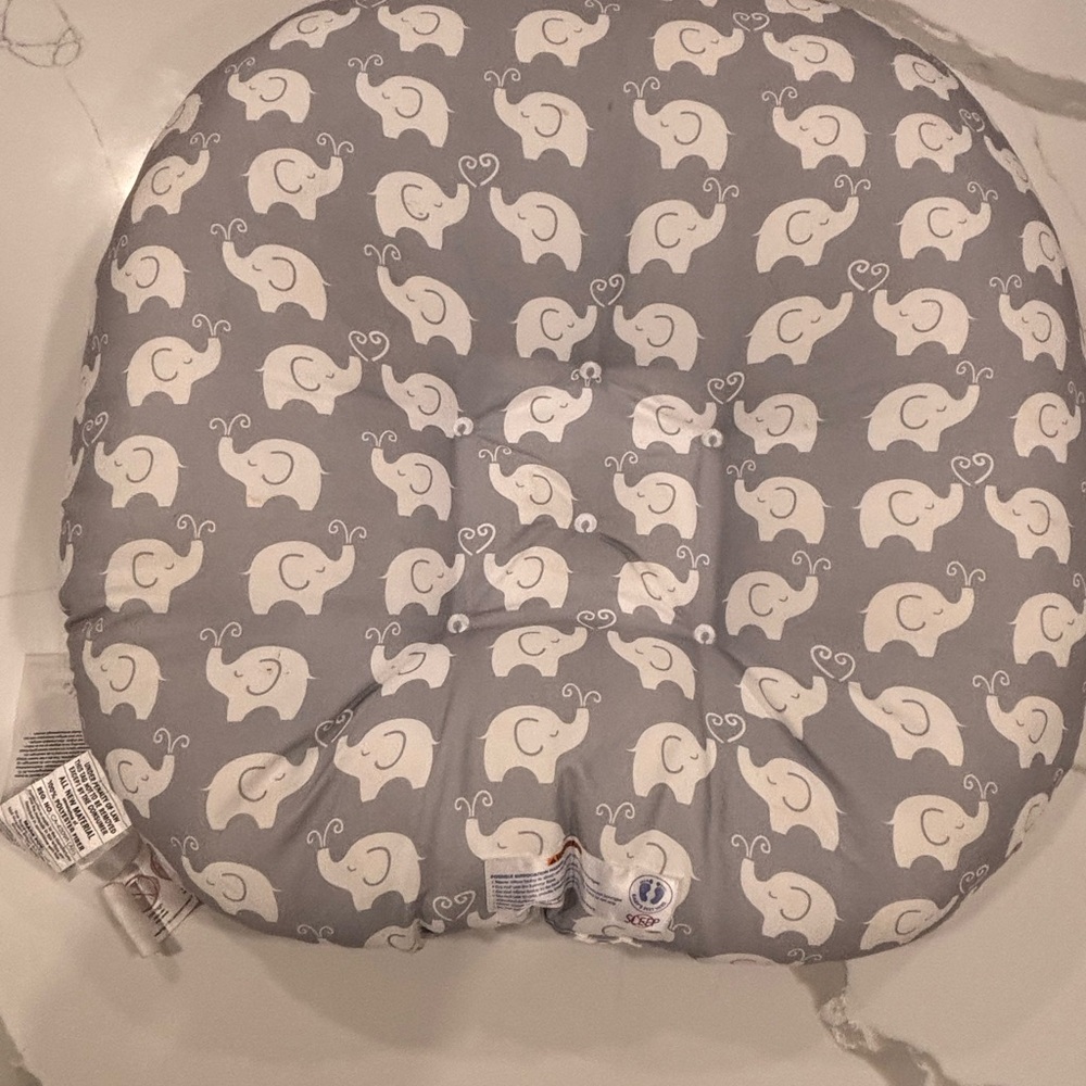 Bobby Newborn Lounger